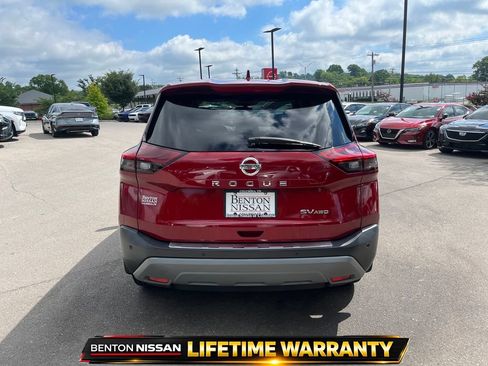 Used 2021 Nissan Rogue SV AWD/4WD image 7
