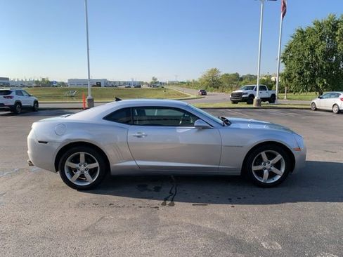 Used 2010 Chevrolet Camaro LT image 2