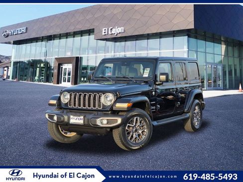 Used 2024 Jeep Wrangler Unlimited Sahara AWD/4WD image 1