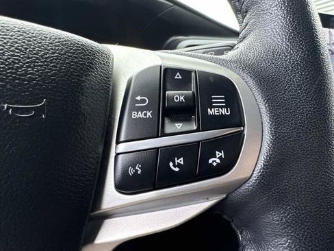 Used 2023 Ford Explorer XLT AWD/4WD image 15