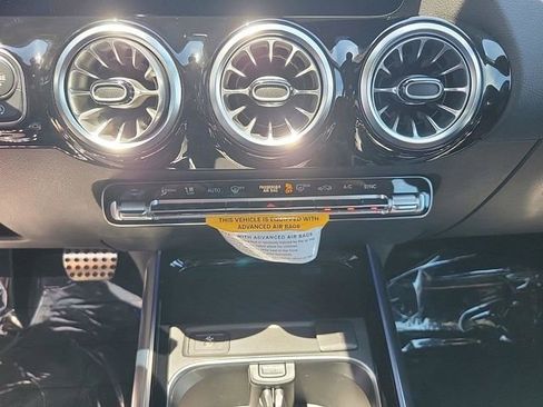 New 2025 Mercedes-Benz GLA 35 AMG 4MATIC image 31