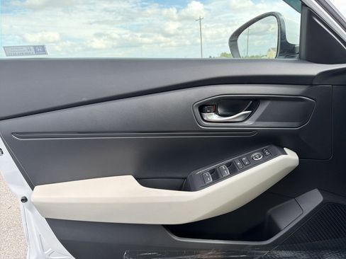 Certified 2025 Honda Accord LX image 34