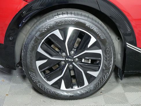 Certified 2023 Kia EV6 Wind w/ Wind Technology Package AWD/4WD image 13