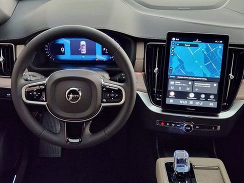 New 2026 Volvo XC90 B6 Plus w/ Protection Package Premier AWD/4WD image 27