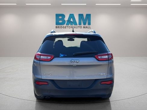 Used 2015 Jeep Cherokee Latitude image 6