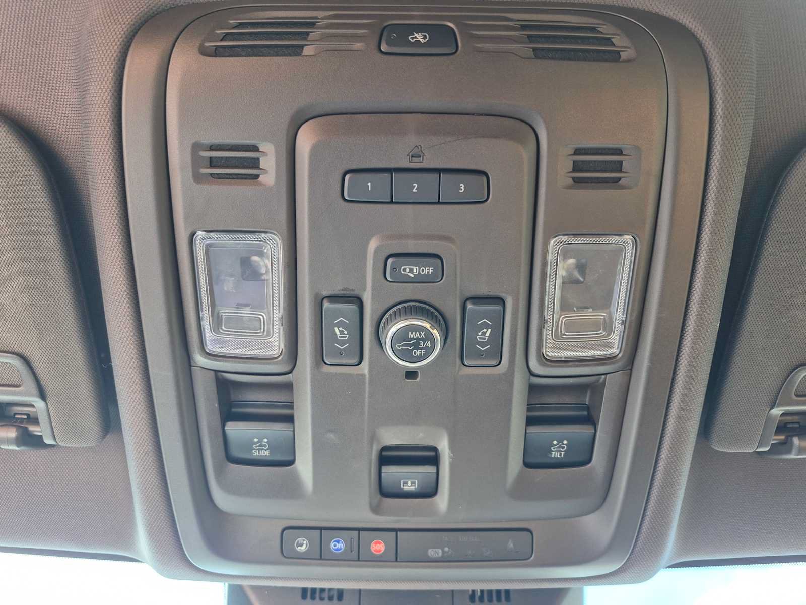 Used 2021 Cadillac Escalade ESV Premium Luxury w/ Driver Assist Tech Package AWD/4WD image 28