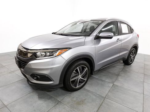 Used 2022 Honda HR-V EX image 3