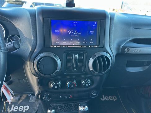 Used 2014 Jeep Wrangler Unlimited Sport w/ Quick Order Package 24S image 18