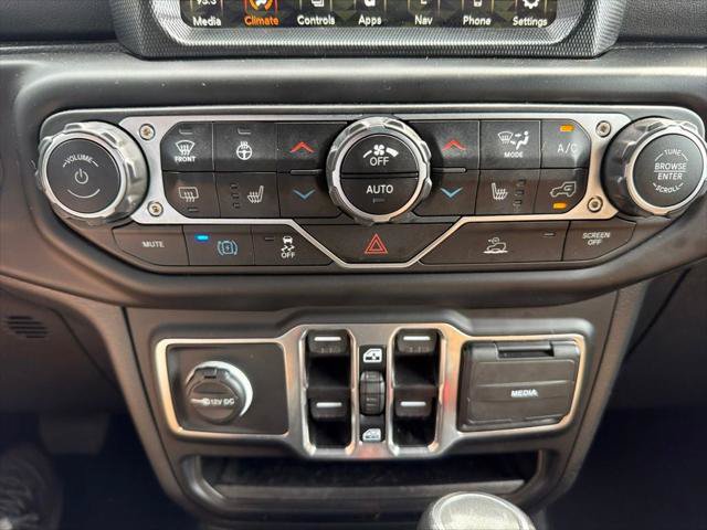 Certified 2023 Jeep Wrangler Unlimited Sahara w/ Cold Weather Group AWD/4WD image 28