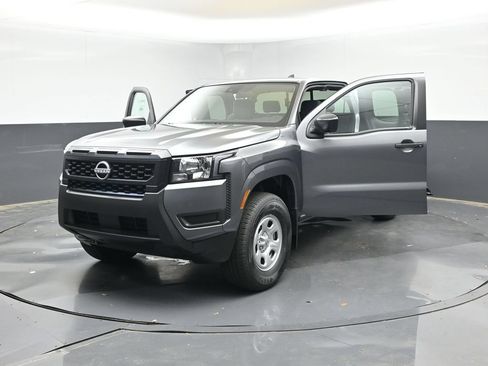 Used 2025 Nissan Frontier S AWD/4WD image 38