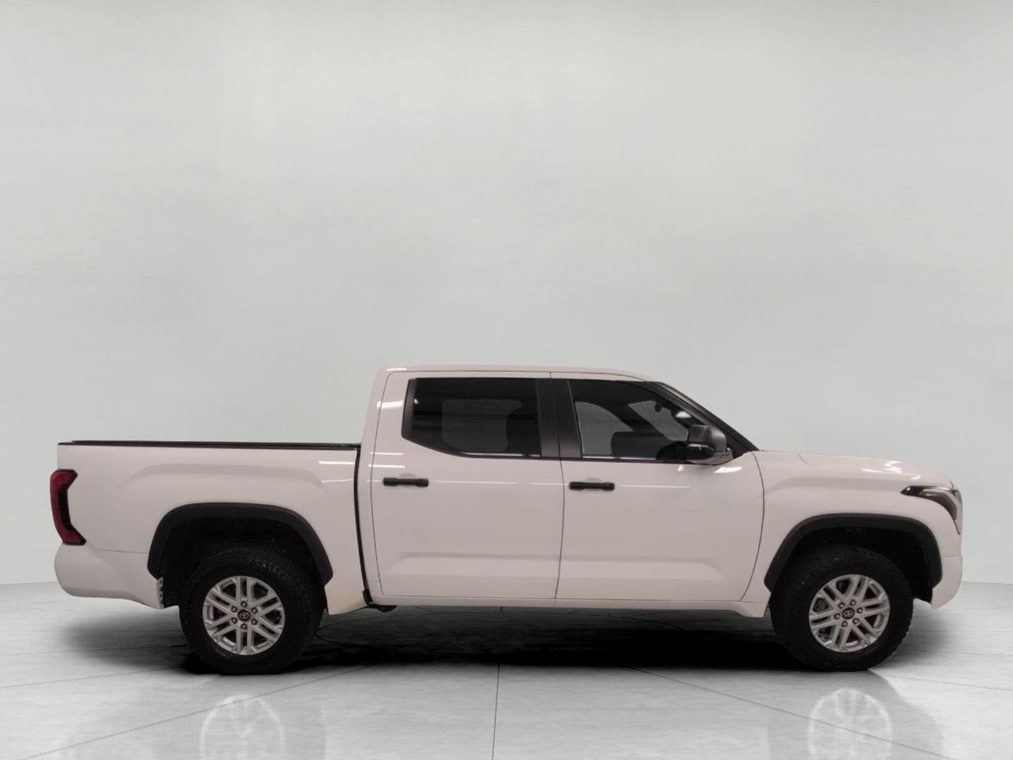 Used 2025 Toyota Tundra SR5 w/ SR5 Convenience Package AWD/4WD image 41