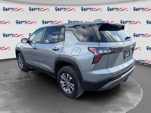 Used 2025 Chevrolet Equinox LT FWD image 5