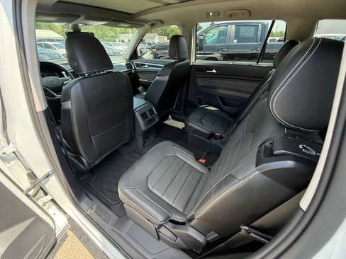 Used 2023 Volkswagen Atlas SEL Premium AWD/4WD image 12