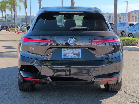 Used 2024 BMW iX xDrive50 w/ Sport Package image 9