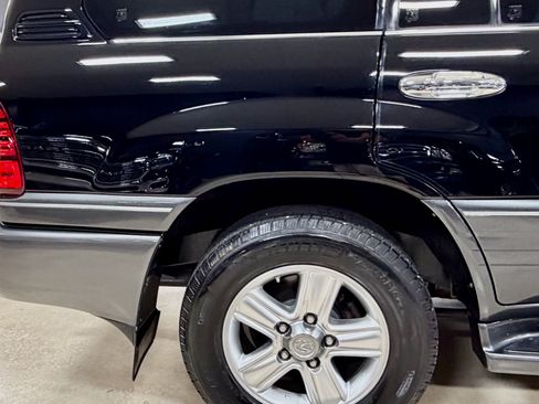 Used 2007 Lexus LX 470 4WD w/ Limited Edition image 10