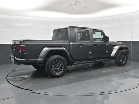 Used 2024 Jeep Gladiator Sport AWD/4WD image 29