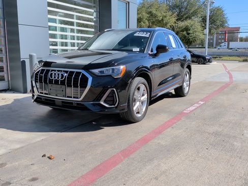 Certified 2022 Audi Q3 2.0T Premium w/ Convenience Package image 5