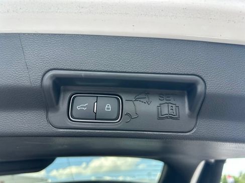 Used 2025 Ford Explorer Platinum RWD image 24