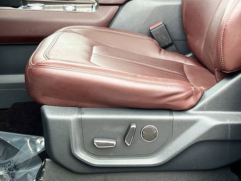 Used 2022 Ford Expedition Max Limited image 20