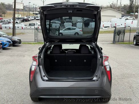 Used 2017 Toyota Prius image 24