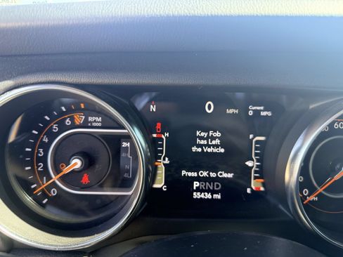 Used 2022 Jeep Gladiator Overland w/ Popular Equipment Package AWD/4WD image 4