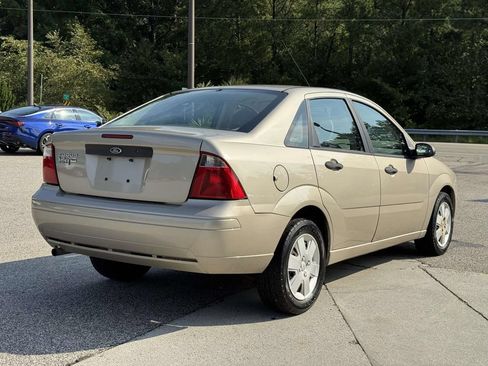 Used 2007 Ford Focus S FWD image 21