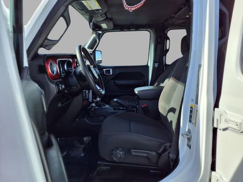 Used 2023 Jeep Gladiator Rubicon w/ Trailer Tow Package image 22