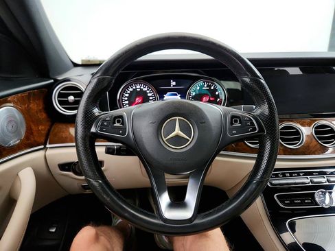 Used 2017 Mercedes-Benz E 300 4MATIC image 18