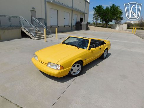 Used 1993 Ford Mustang LX image 29