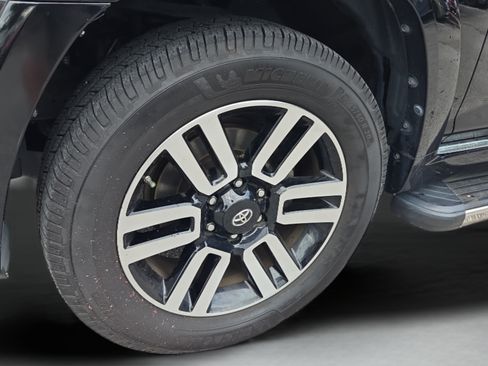 Used 2019 Toyota 4Runner Limited AWD/4WD image 31