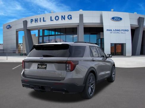 New 2026 Ford Explorer ST-Line w/ ST-Line Street Pack AWD/4WD image 9