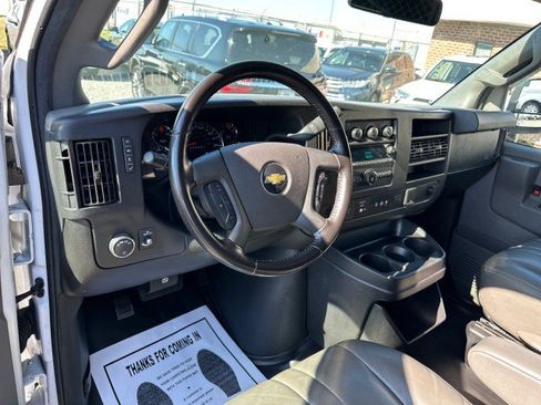 Used 2020 Chevrolet Express 3500 w/ Driver Convenience Package RWD image 20