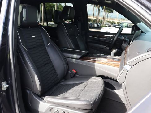 Used 2023 Cadillac Escalade Sport Platinum image 27