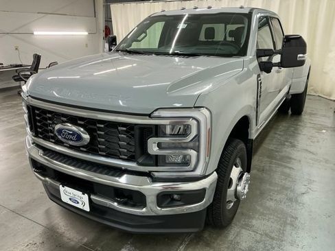 New 2026 Ford F350 Lariat w/ Lariat Ultimate Package AWD/4WD image 9