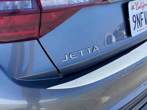 Used 2024 Volkswagen Jetta SE FWD image 23