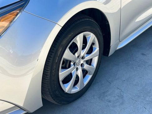 Used 2023 Toyota Corolla LE image 9