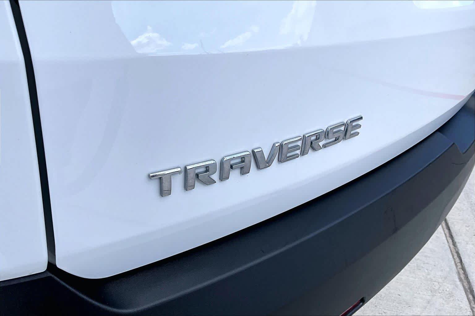 Used 2023 Chevrolet Traverse LT FWD image 61