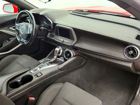 Used 2020 Chevrolet Camaro LT RWD image 22