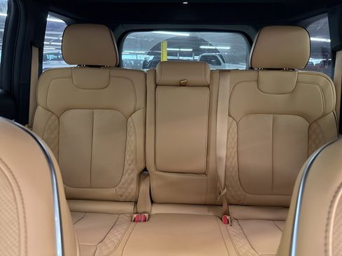 Used 2025 Jeep Grand Cherokee Summit image 22