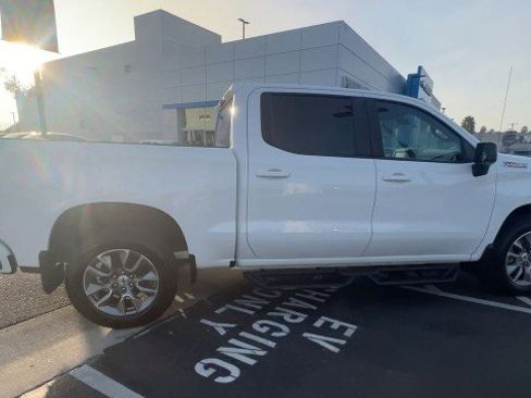 Used 2022 Chevrolet Silverado 1500 RST w/ Safety Package image 9