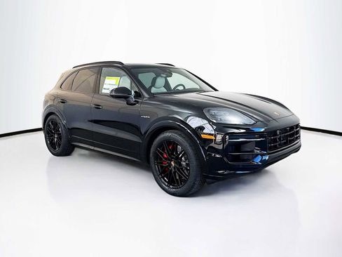 New 2026 Porsche Cayenne S image 7