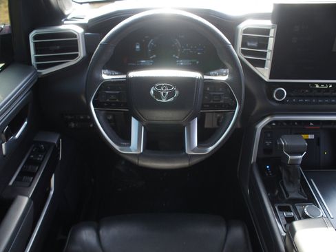 Used 2024 Toyota Sequoia Platinum image 5