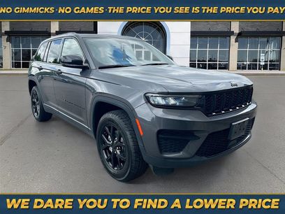 Used 2024 Jeep Grand Cherokee Altitude