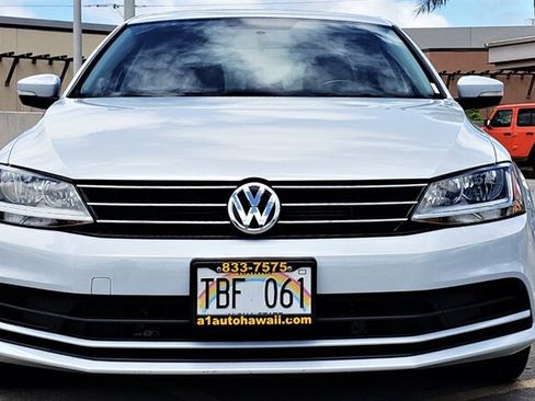 Used 2017 Volkswagen Jetta SE FWD image 7