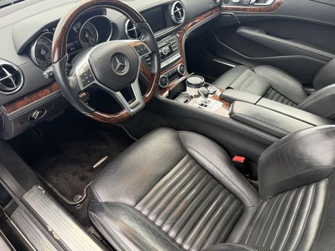 Used 2014 Mercedes-Benz SL 550 image 5