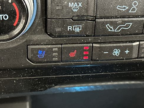 Used 2019 Ford F150 Lariat w/ Equipment Group 502A Luxury image 27