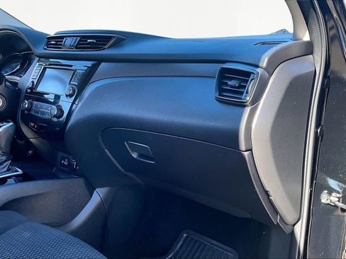Used 2022 Nissan Rogue Sport S FWD image 16