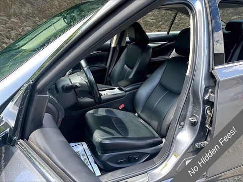 Used 2019 INFINITI Q50 Luxe w/ Essential Package (3.0T Luxe) AWD/4WD image 20