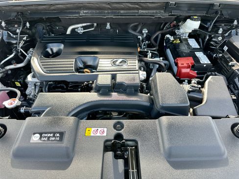 Used 2025 Lexus NX 250 FWD w/ Towing Package (2000 Lbs) image 30
