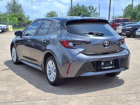 Used 2024 Toyota Corolla SE image 2